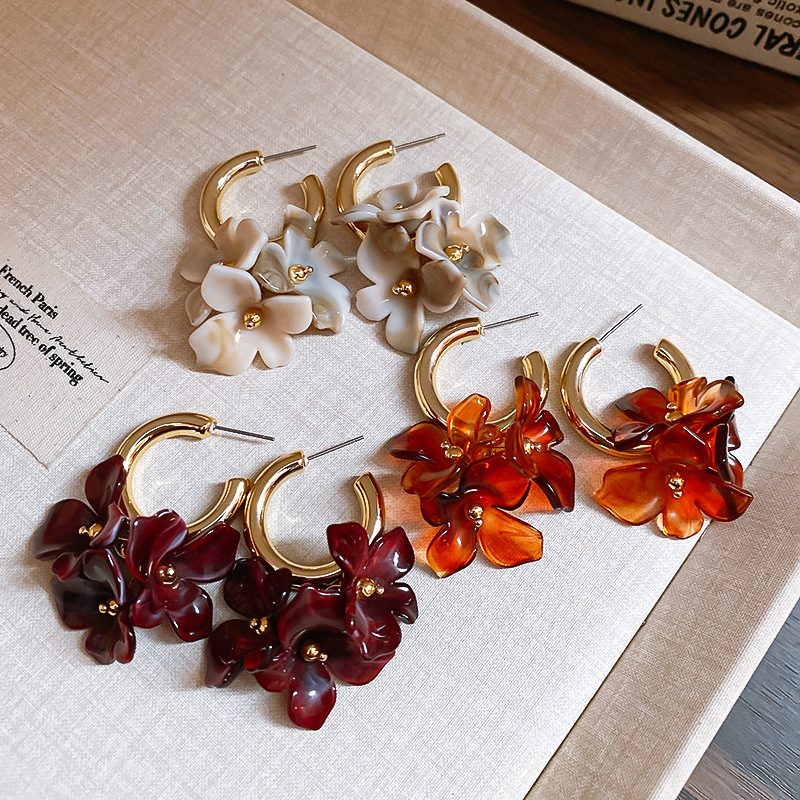 Cluster Stud Ear - メイラードフラワークラスタードロップイヤリングヴィンテージアクリルダングルイヤリングライトラグジュアリースマッジングC型イヤースタッドパーティージュエリーK