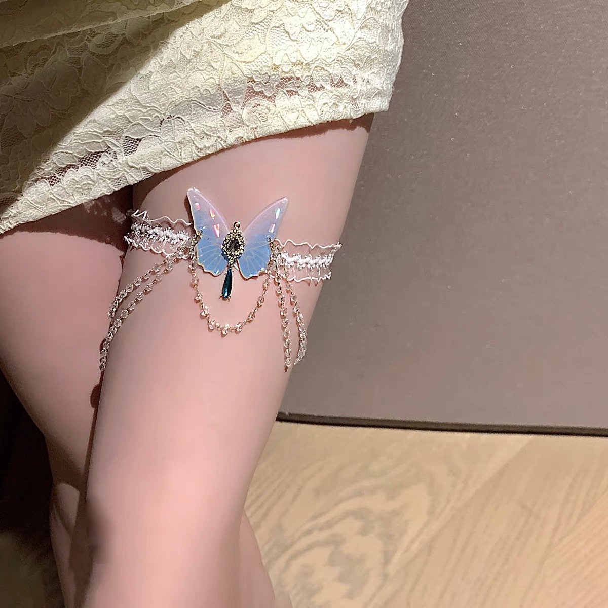 ファッショナブルな蝶柄弾性レースレッグチェーンスウィートガー - Body Jewelry Chains のレビューと価格