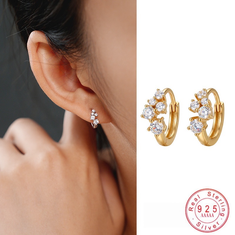 925スターリングシルバー製、クラスターデザインのラウンド型 - Cluster Stud Ear のレビューと価格