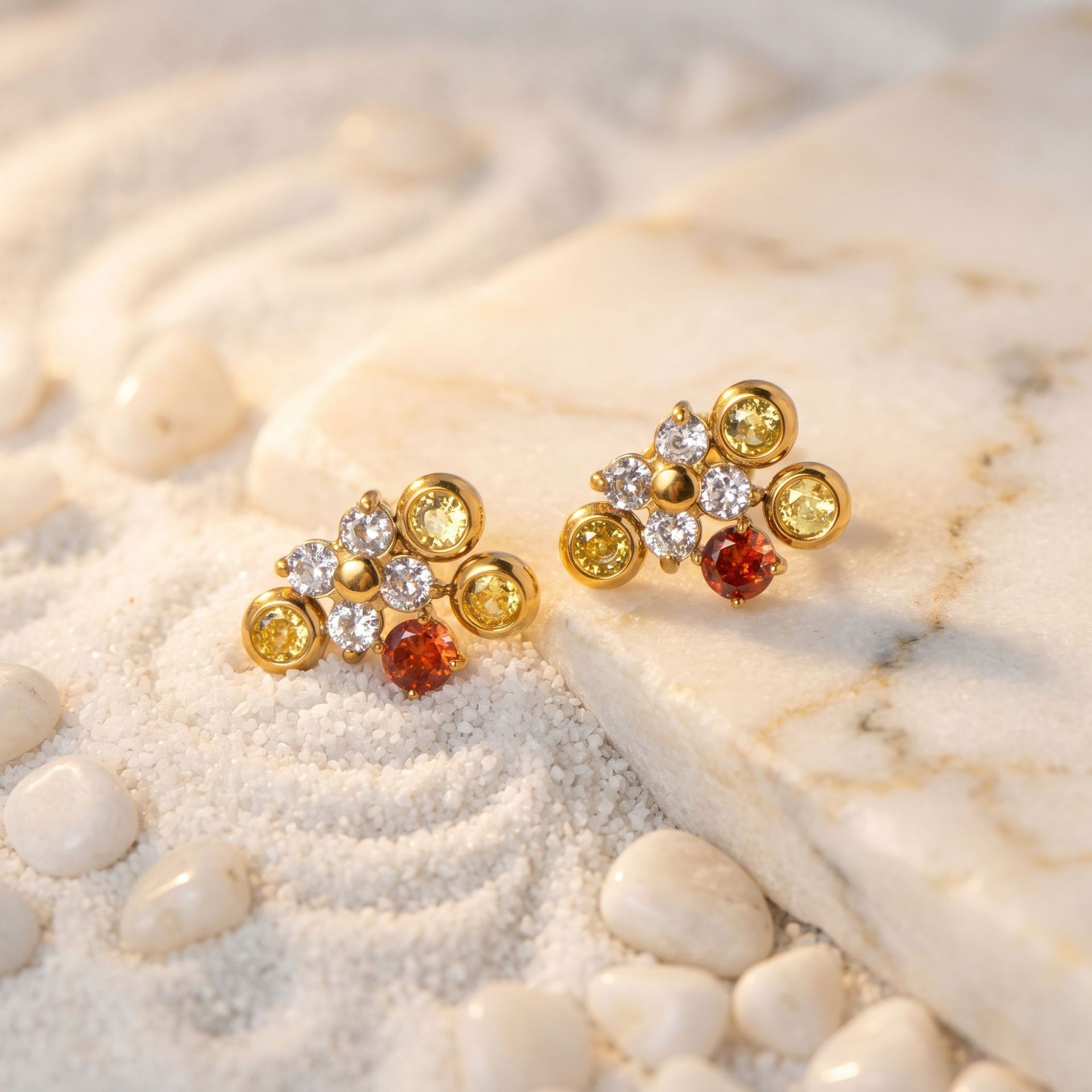 ステンレススチール製ジルコンスタッドピアス 女性用 18Kゴ - Cluster Stud Ear のレビューと価格