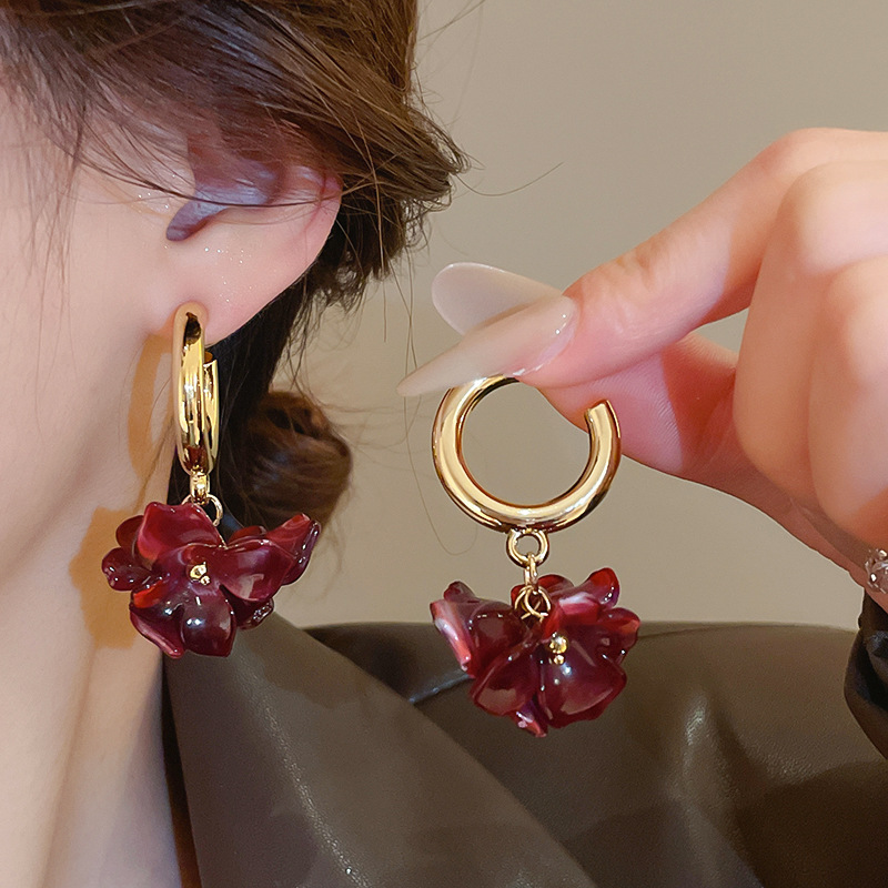 メイラードフラワークラスタードロップイヤリングヴィンテージア - Cluster Stud Ear のレビューと価格