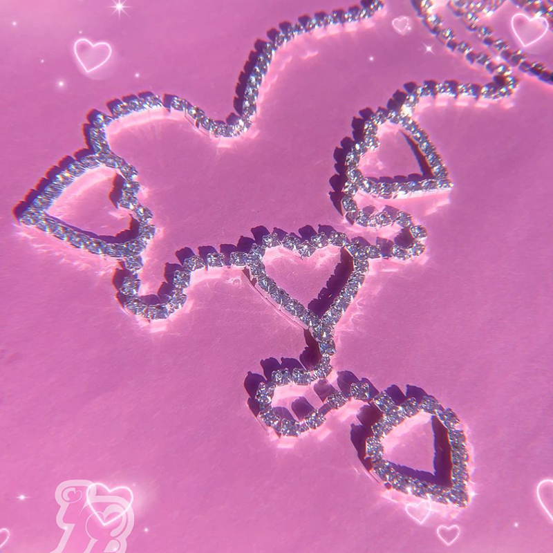 女性のための光沢のあるガラスのハート型ウエストチェーン,ファ - Body Jewelry Y2K のレビューと価格